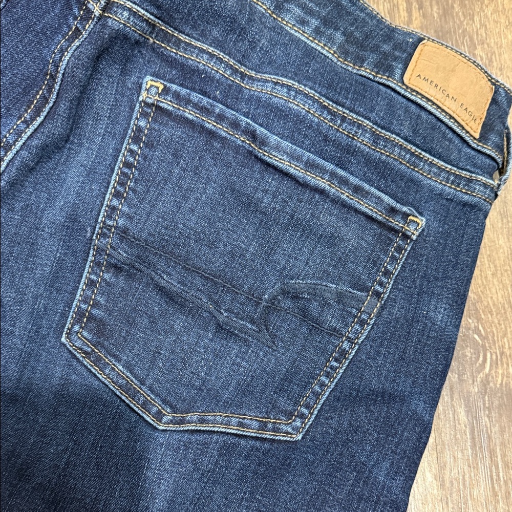 American Eagle Light Blue Denim Jeans - Picture 3 of 3